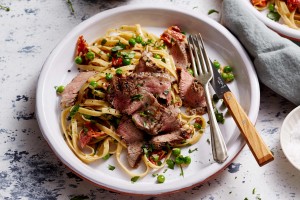 Creamy beef and semi-dried tomato fettuccine