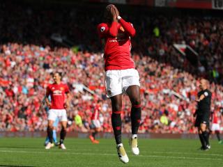 Manchester United v Stoke City - Premier League