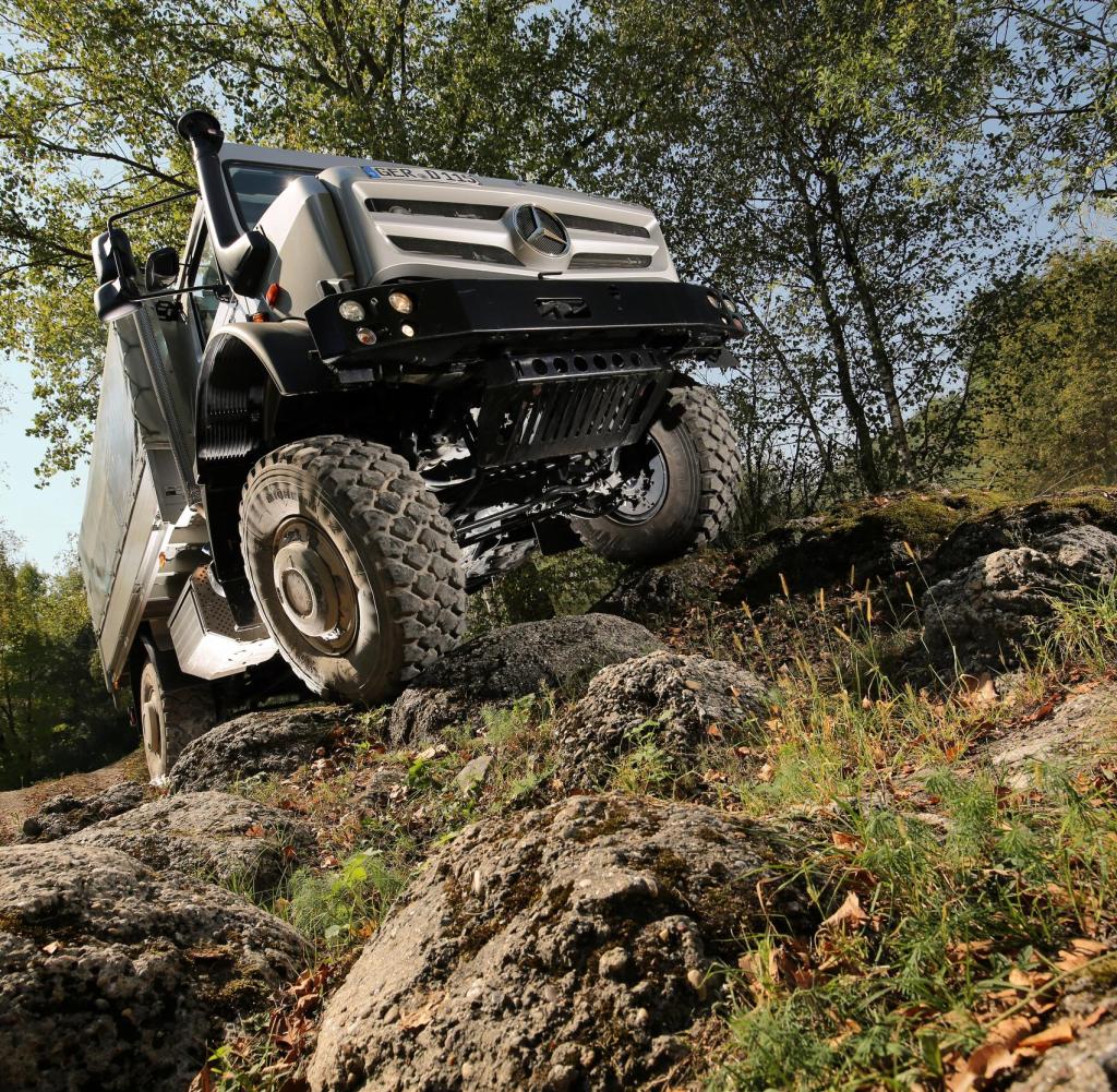 Testfahrt im neuen Unimog U5023