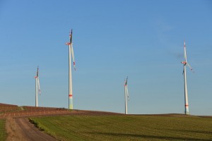 wind-park-488539_640