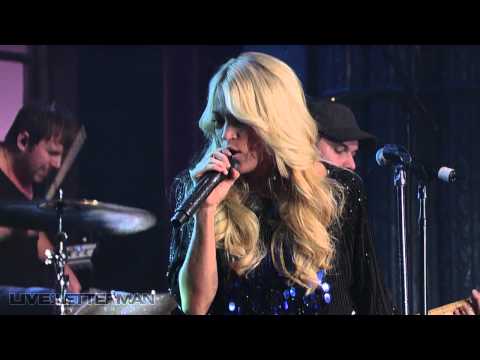 Carrie Underwood - Undo It (Live on Letterman)