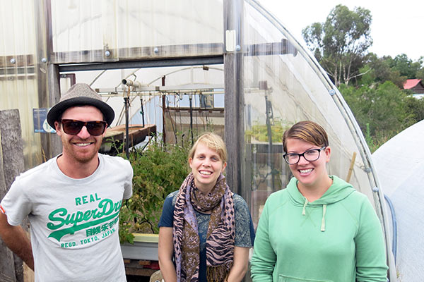 aquaponics-volunteering-team