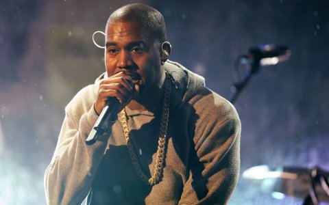 Kanye West cuts concert short after Kim Kardashian robbed at gunpoint