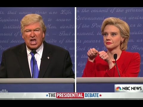 Alec Baldwin Helps SNL Re-Create Trump-Hillary Debate Pretty Much Exactly