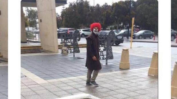 Sinister clowns which have been popping up around the US are now apparently making appearances in Mandurah...and Perth ...