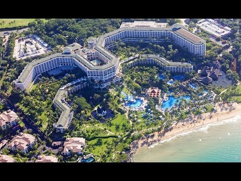 Evening Walk - Grand Wailea Waldorf Astoria Maui Hotel