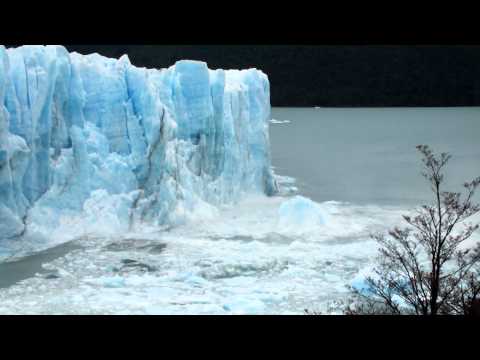 Los Glaciares National Park, Patagonia - Glacier Breaking