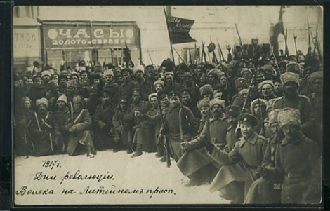 russian revolution soldiers on street