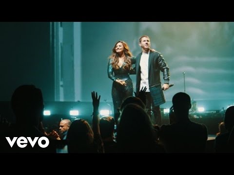 Nick Jonas - Close (Live On Honda Civic Tour: Future Now) ft. Demi Lovato