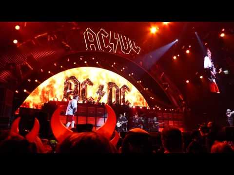 AC/DC Highway to Hell St. Louis Scottrade Center 02/20/20106