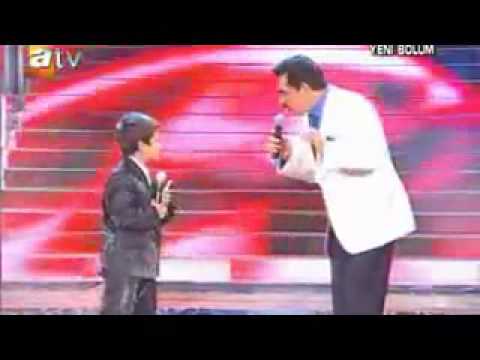 Kurdish Kid singing in Turkish amazing voice feat. Kurdish Star Ibrahim tatlises