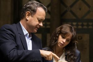 Tom Hanks and Felicity Jones hunt for clues in <i>Inferno</i>.