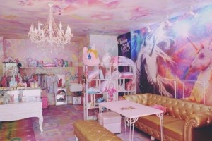 A sneak peak of the interior of Bangkok's Unicorn Cafe is filled to the brim with all things unicorn-y!