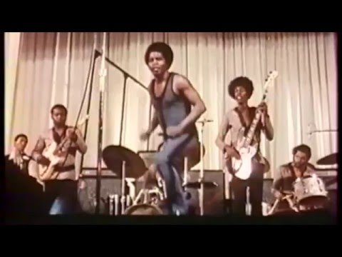 James Brown Live in Paris 1971 (Original video remastered)