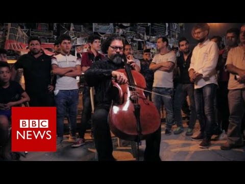 Iraq: Baghdad bomb site now a shrine to the dead - BBC News