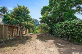 This charming two-bedroom in the Bay View offers an opportunity for those who thought they could never afford a San Francisco Victorian.