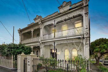 Pre-grand finals auction surge at last for buyers