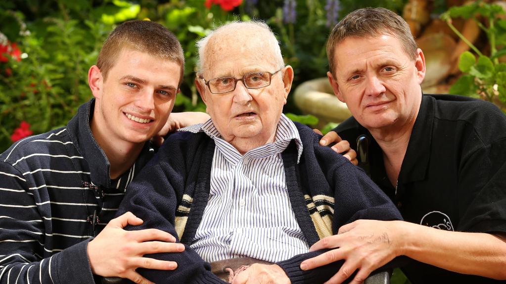 Former jockey Joe Gilmore, 93, who rose in the 1943 Caulfield Cup, with son Jeff, 52, and grandson Jack, 20.