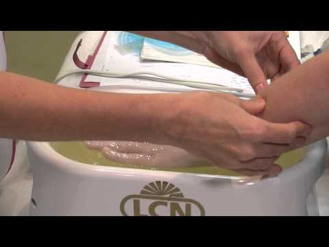 How to apply paraffin wax profesionally to the hands