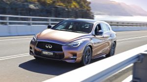 2016 Infiniti Q30 S