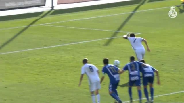 Zidane's son mimics panenka