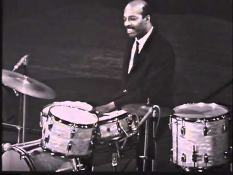 Jo Jones, Caravan, 1964 - classic drum solo (HQ)