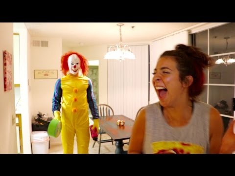 KILLER CLOWN SIGHTING IN HER APARTMENT!!