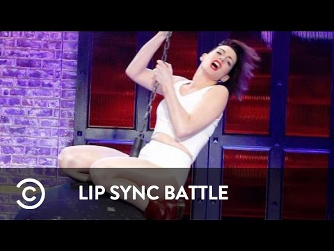 Anne Hathaway Wrecking Ball | Lip Sync Battle