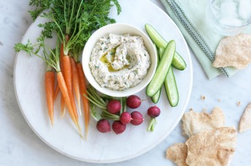 Roasted cauliflower and yoghurt dip