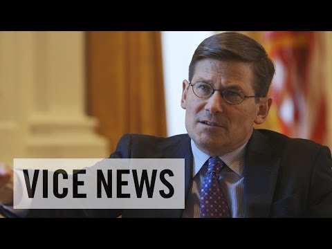 Former CIA Deputy Director Apologizes for Flawed Iraq War Intel