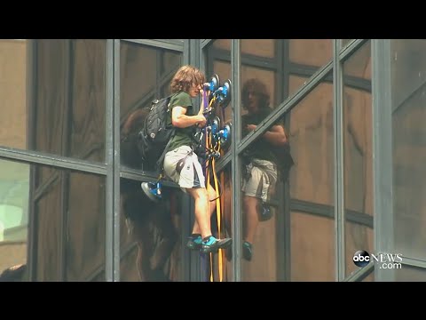 Man Climbs Trump Tower FULL LIVESTREAM (8/10/16)