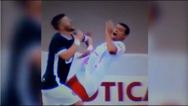 Amazing Brazilian double-dive