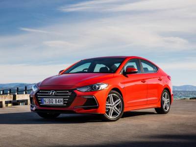 2017 Hyundai Elantra SR Turbo REVIEW | Turning Up The Heat On Hyundai’s Small Sedan