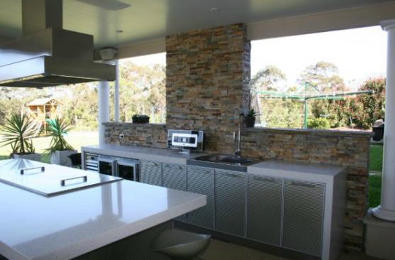 Outdoor Kitchen Ideas by Blue tongue group