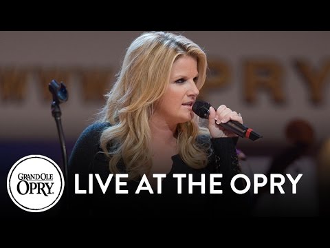 Trisha Yearwood - "How Do I Live" | Live at The Grand Ole Opry | Opry