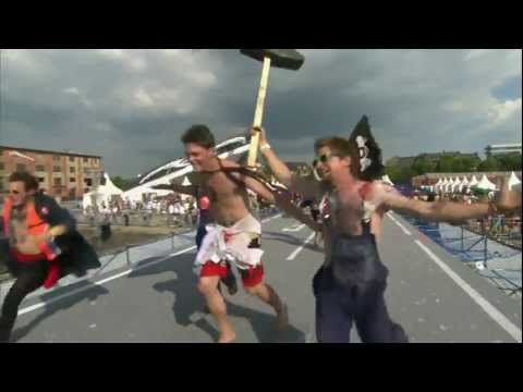 New WORLD RECORD flight at Red Bull Flugtag Germany 2012