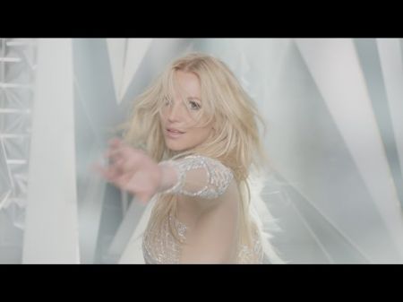 Britney Spears previews &#039;Private Show&#039; song in stunning clip for her new perfume