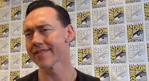 Fet is definitely my favorite character on The Strain, so this Comic-Con chat with Kevin Durand was definitely a highlight for me. We touched on his lone wolf character working with […]