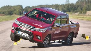 The new Toyota HiLux failed a Swedish "moose test" of its dynamic ability.