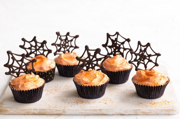 Top tips to make your baked Halloween treats look amazing