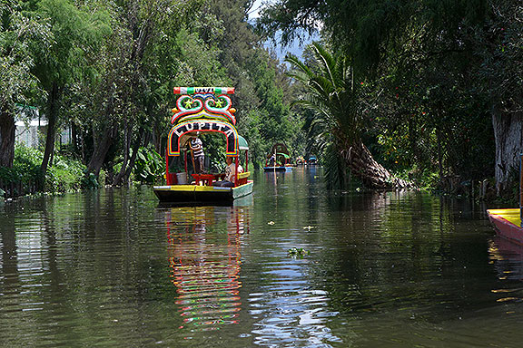 Spent a fun afternoon with my classmates and other friends visiting Xochilmilco, the famous waterways south of the city.