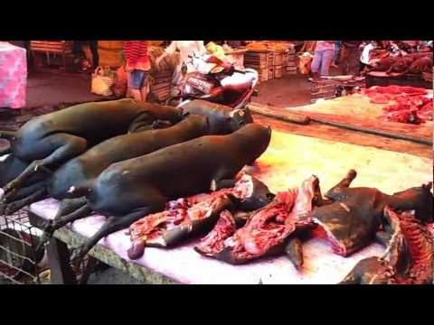 Tomohon Traditional Market - Pasar Tomohon