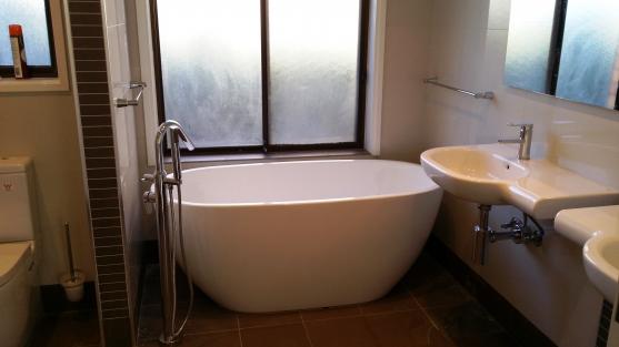 Freestanding Bath Design Ideas by PR Renovations