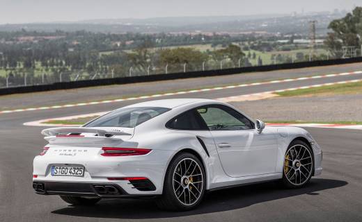 Autonomous Driving Not A Part Of Porsche Plans, Low Range PHEV 911 In Development