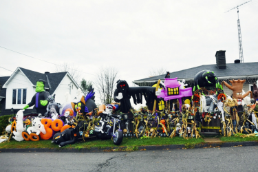 Houses that have gone all out for Halloween