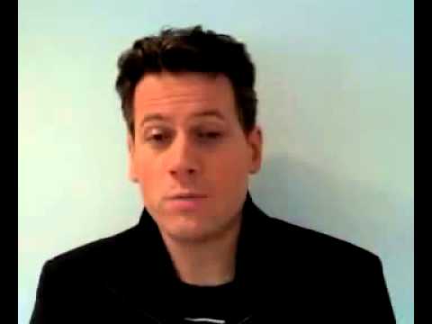 Ioan Gruffudd speaking Welsh