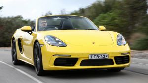 2016 Porsche 718 Boxster.