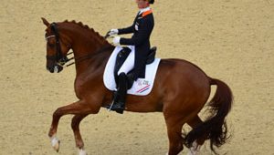 (Foto-Adelinde-Cornelissen-www.usdf2012olympics)