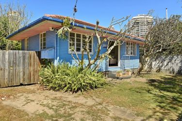 Gold Coast’s £50 beach shack sells for $1.3 million at auction