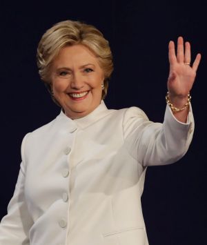 After wearing blue and red to the two previous debates, Hillary Clinton wore all white to take on Donald Trump in Vegas.